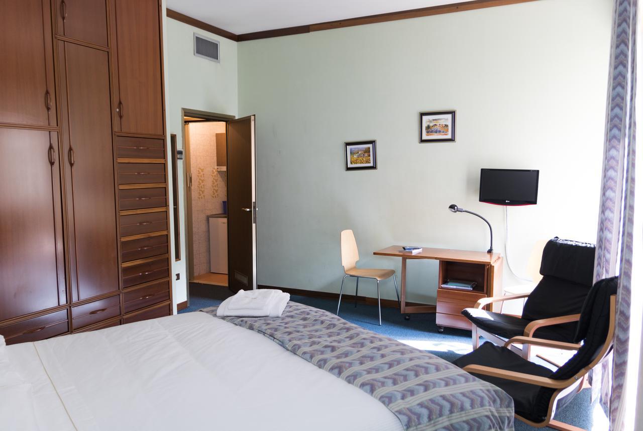 Residence Loreto Milan Bagian luar foto