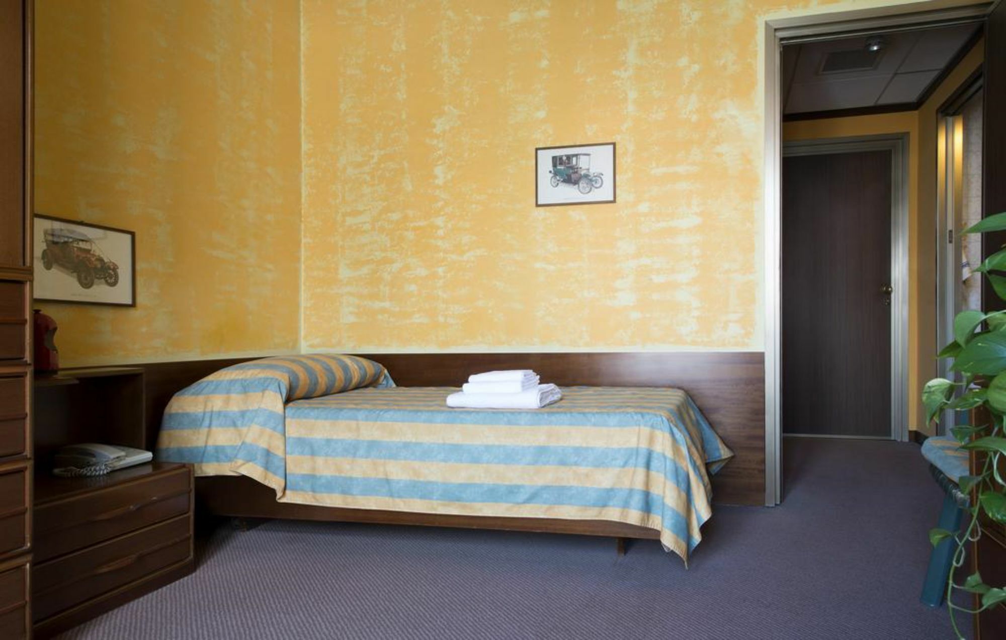 Residence Loreto Milan Bagian luar foto